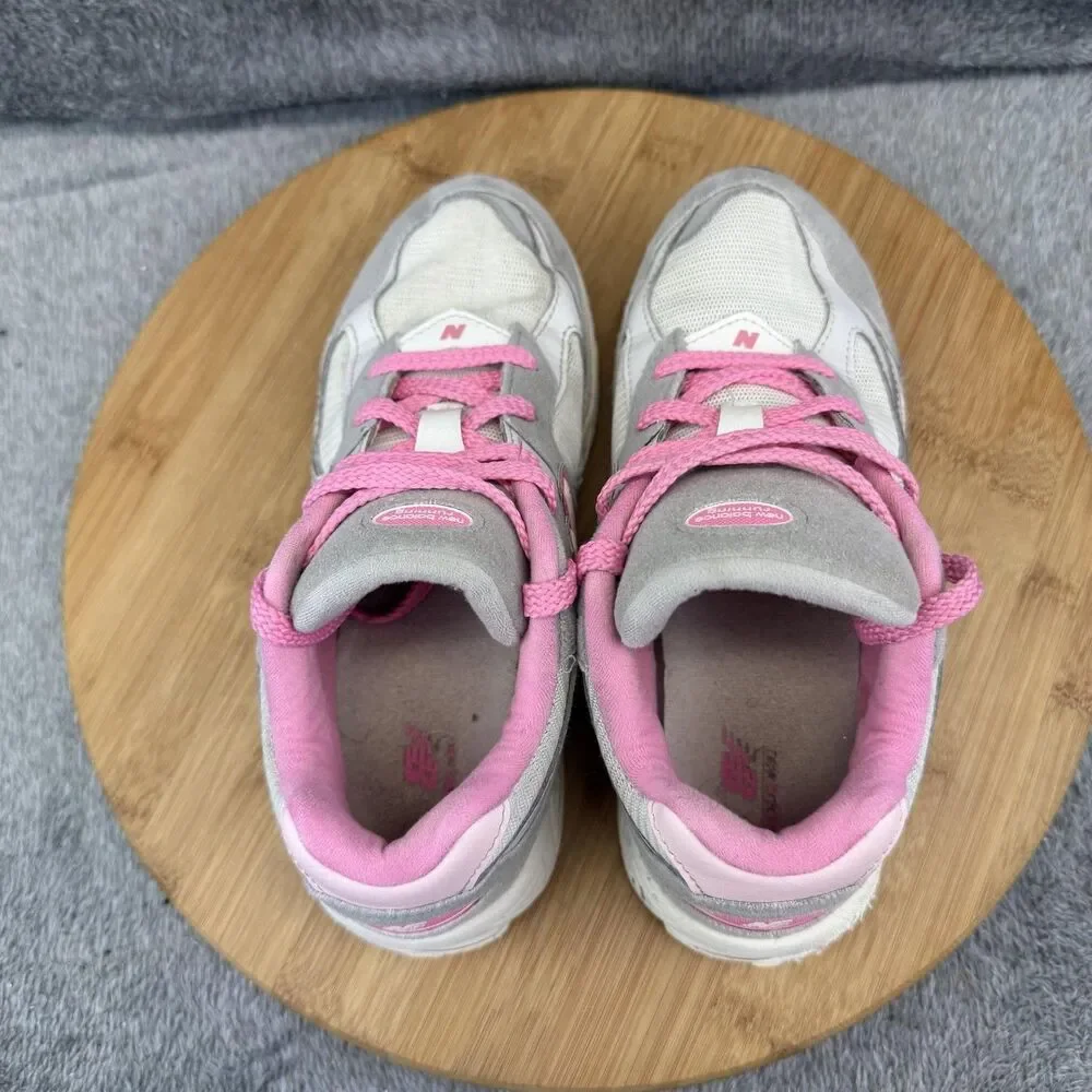 New Balance 2002R Shoes Girls Size 3 Pink Gray Suede Athletic Running Sneakers